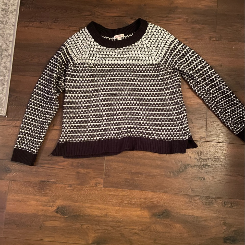 Cute knit sweater